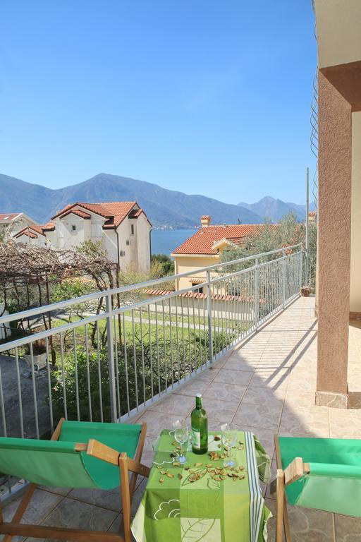 Alex Guesthouse Kotor Eksteriør bilde