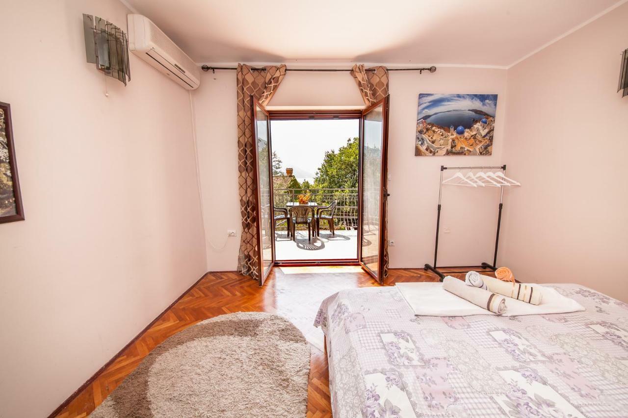 Alex Guesthouse Kotor Eksteriør bilde