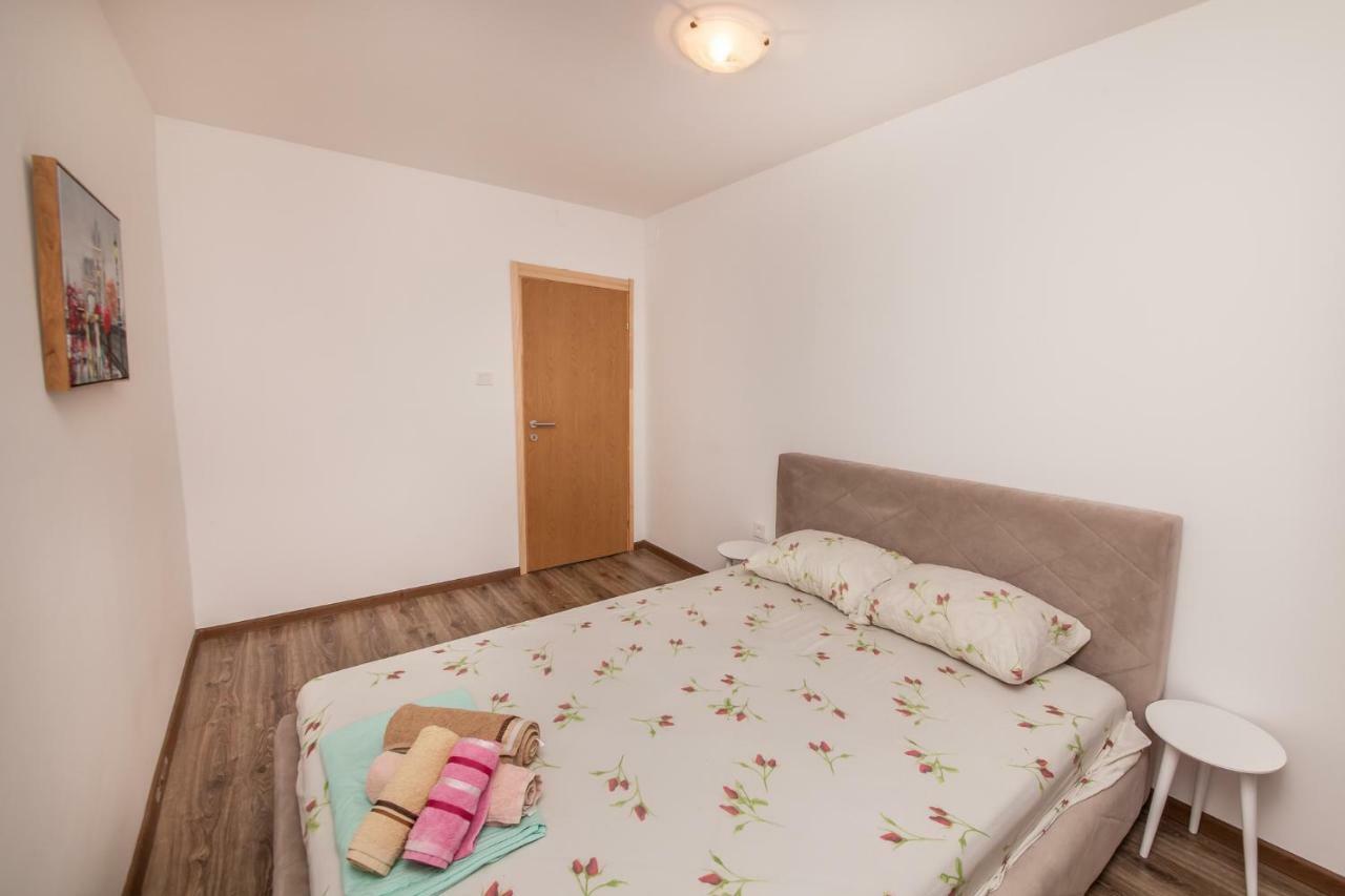 Alex Guesthouse Kotor Eksteriør bilde